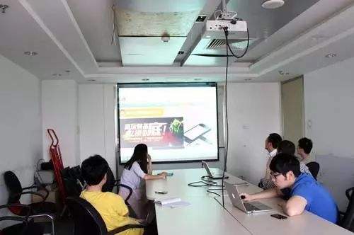 愛普生投影機怎么和手機同屏