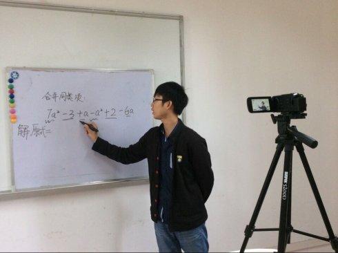 DV攝像機(jī)和監(jiān)控攝像頭投屏